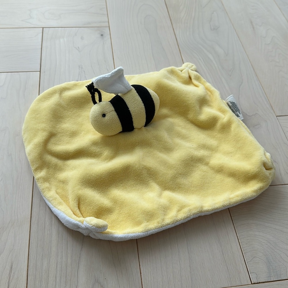 Burt’s Bees Baby Bee Lovie
